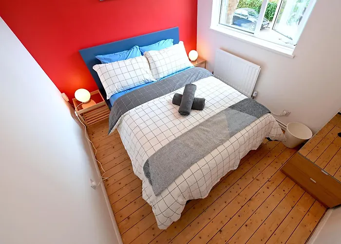 4 Bedroom Patio House Regent\'S Park - Parking